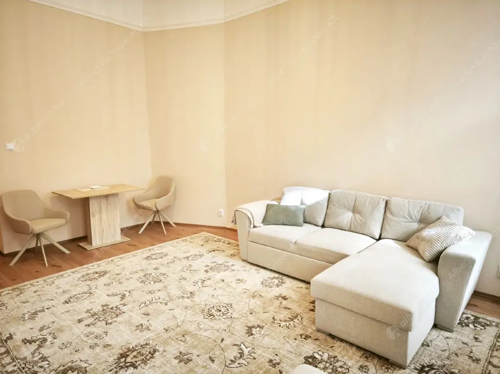 Kiadó albérlet 235000 Ft/hó áron: Budapest, V. kerület  Kálmán Imre utca. Mérete: 38 nm, 1 szobás | Alberlet.hu - 6567010