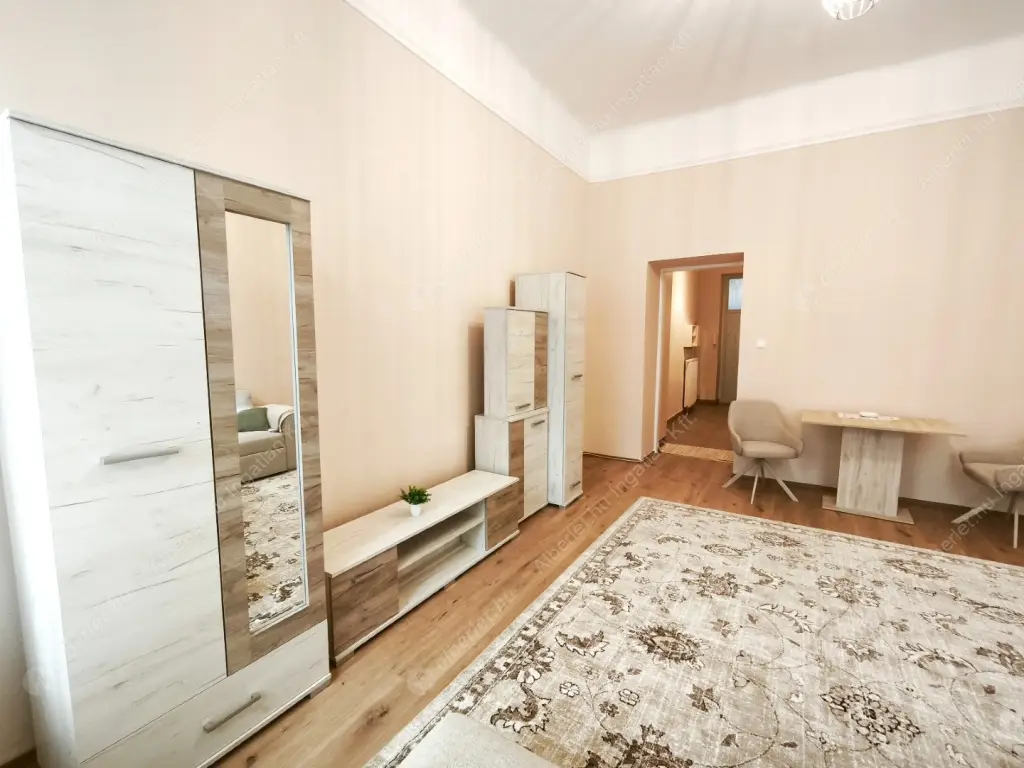 Kiadó albérlet 235000 Ft/hó áron: Budapest, V. kerület  Kálmán Imre utca. Mérete: 38 nm, 1 szobás | Alberlet.hu - 6567011