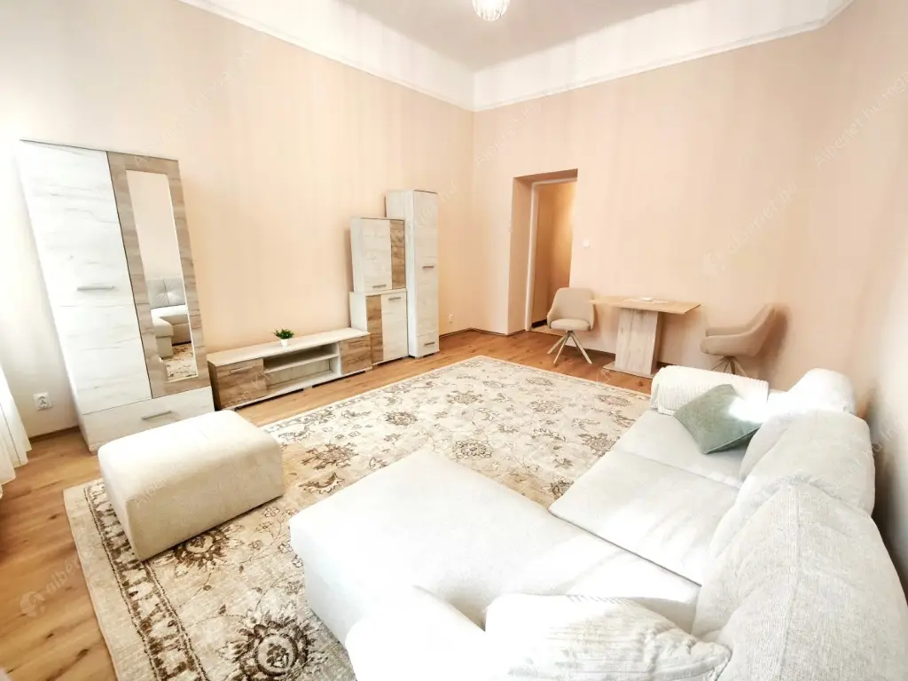 Kiadó albérlet 235000 Ft/hó áron: Budapest, V. kerület  Kálmán Imre utca. Mérete: 38 nm, 1 szobás | Alberlet.hu - 6567020