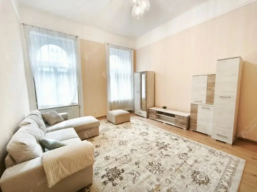 Kiadó albérlet 235000 Ft/hó áron: Budapest, V. kerület  Kálmán Imre utca. Mérete: 38 nm, 1 szobás | Alberlet.hu - 6577919