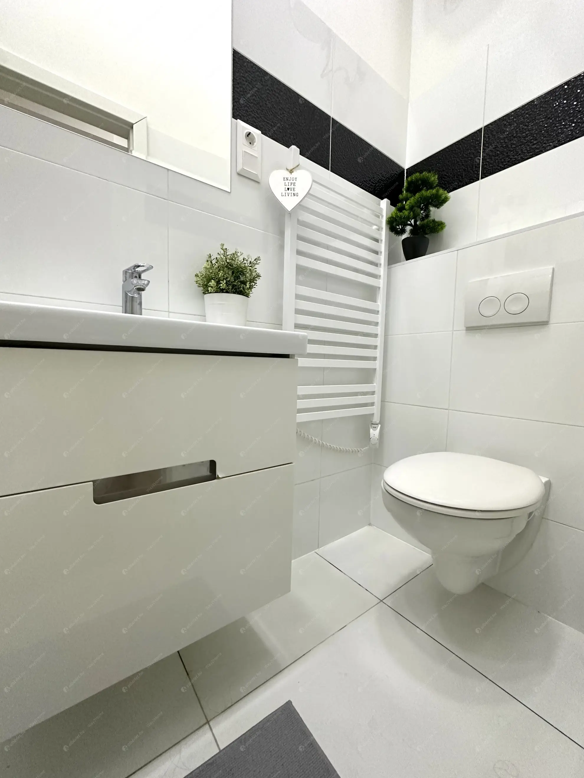 Kiadó albérlet 230000 Ft/hó áron: Budapest, V. kerület  Kálmán Imre utca. Mérete: 42 nm, 2 szobás | Alberlet.hu - 6628006