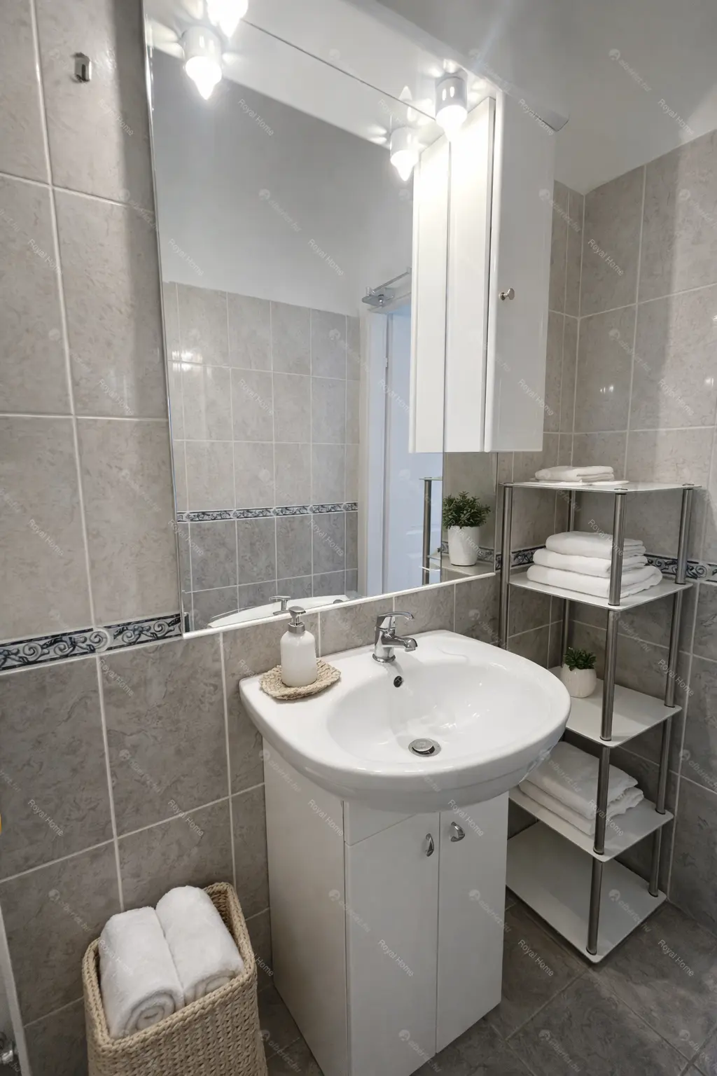 Kiadó albérlet 280000 Ft/hó áron: Budapest, V. kerület  Kálmán Imre utca. Mérete: 62 nm, 2 szobás | Alberlet.hu - 6679870