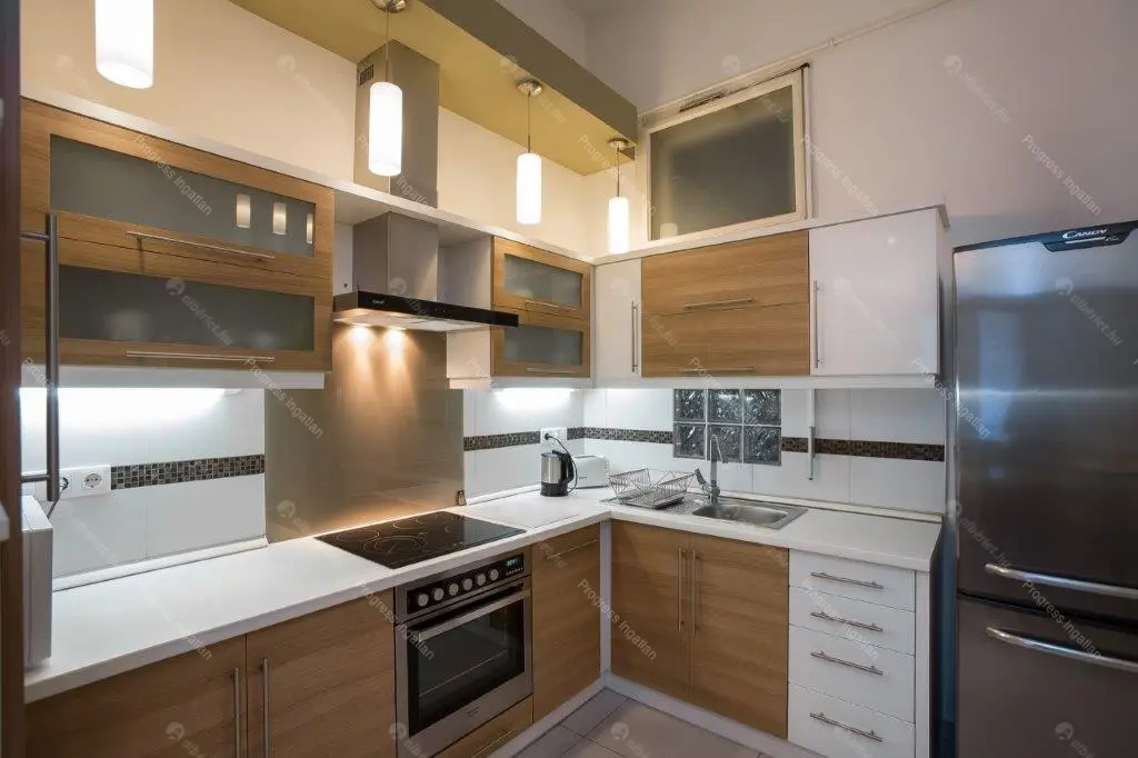 Kiadó albérlet 455000 Ft/hó áron: Budapest, V. kerület  Kálmán Imre utca. Mérete: 91 nm, 3 szobás | Alberlet.hu - 6705896