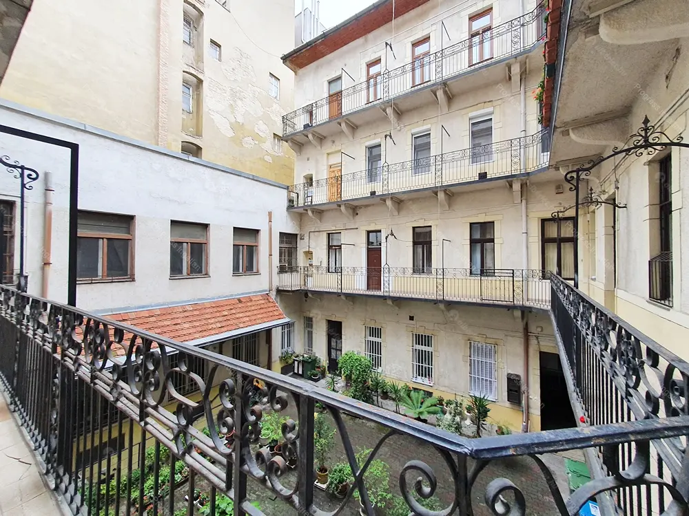 Kiadó albérlet 455000 Ft/hó áron: Budapest, V. kerület  Kálmán Imre utca. Mérete: 91 nm, 3 szobás | Alberlet.hu - 6705907