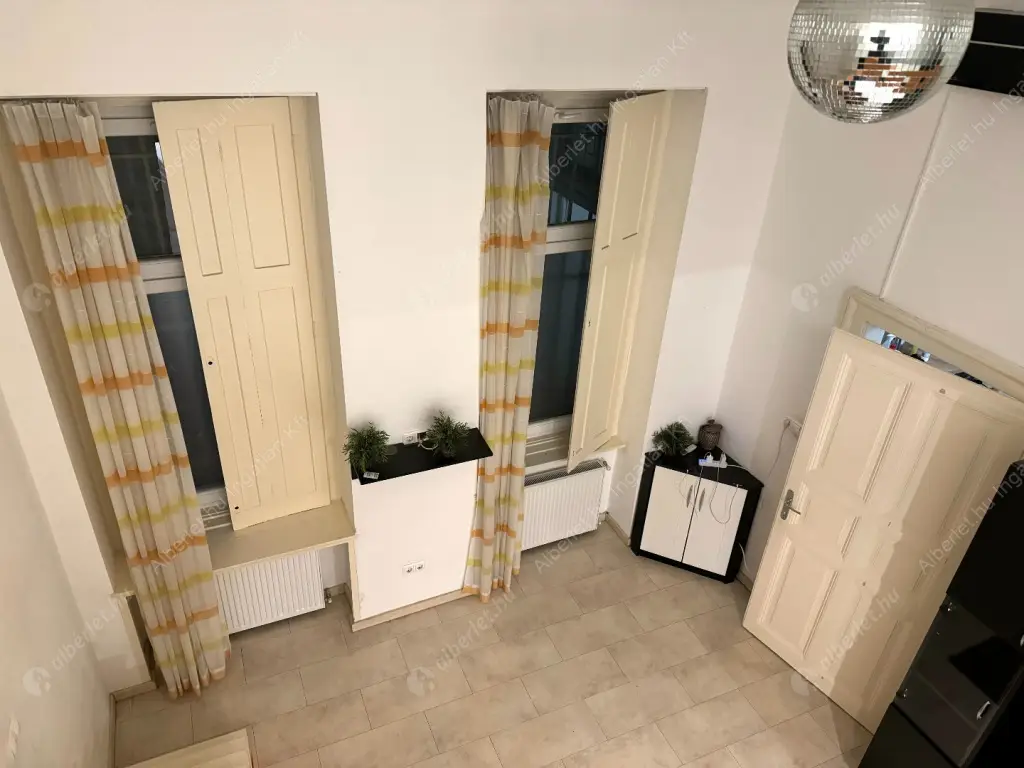 Kiadó albérlet 231000 Ft/hó áron: Budapest, V. kerület  Kálvin tér. Mérete: 43 nm, 1 szobás | Alberlet.hu - 6631590