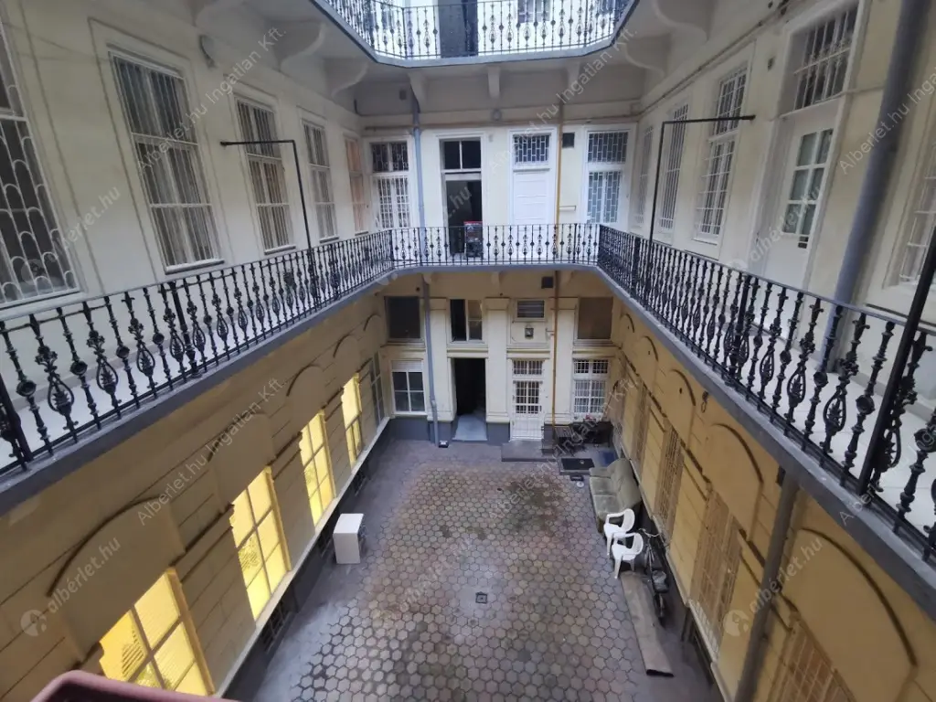 Kiadó albérlet 231000 Ft/hó áron: Budapest, V. kerület  Kálvin tér. Mérete: 43 nm, 1 szobás | Alberlet.hu - 6631603