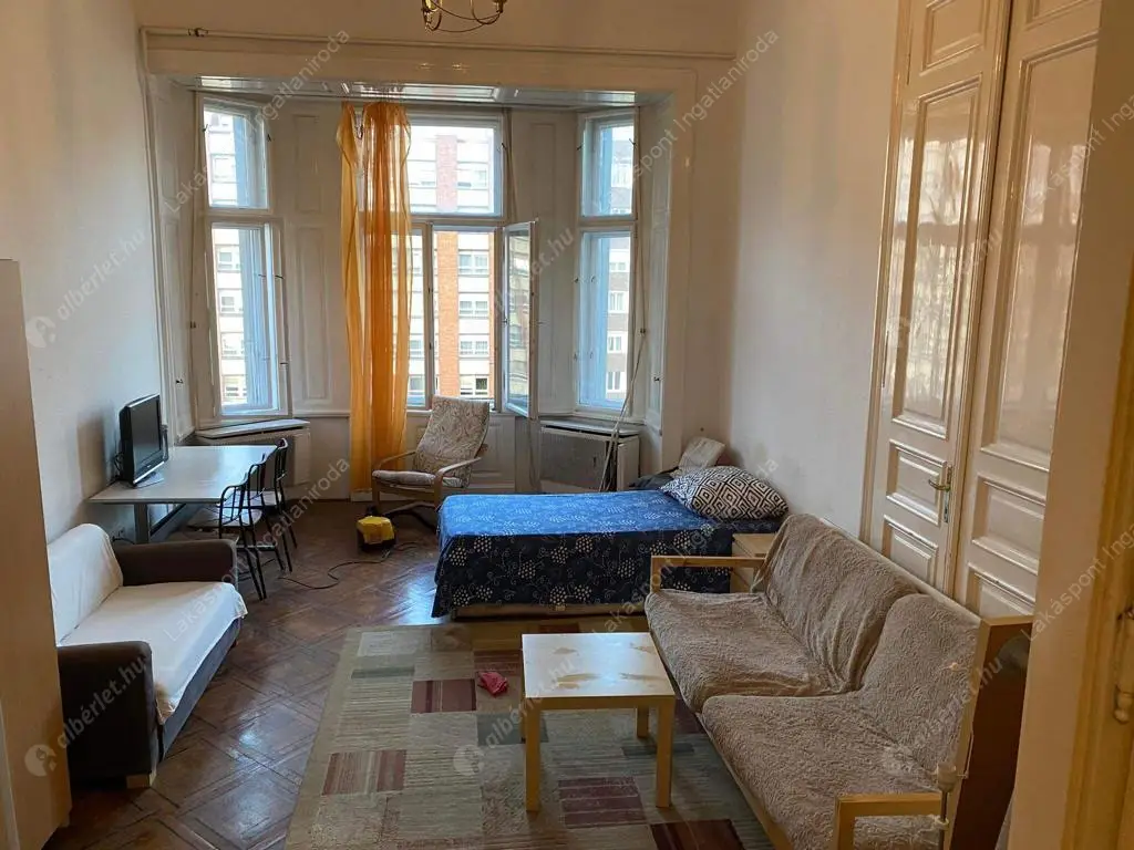 Kiadó albérlet 348000 Ft/hó áron: Budapest, V. kerület  Károly körút. Mérete: 100 nm, 4 szobás | Alberlet.hu - 6533440