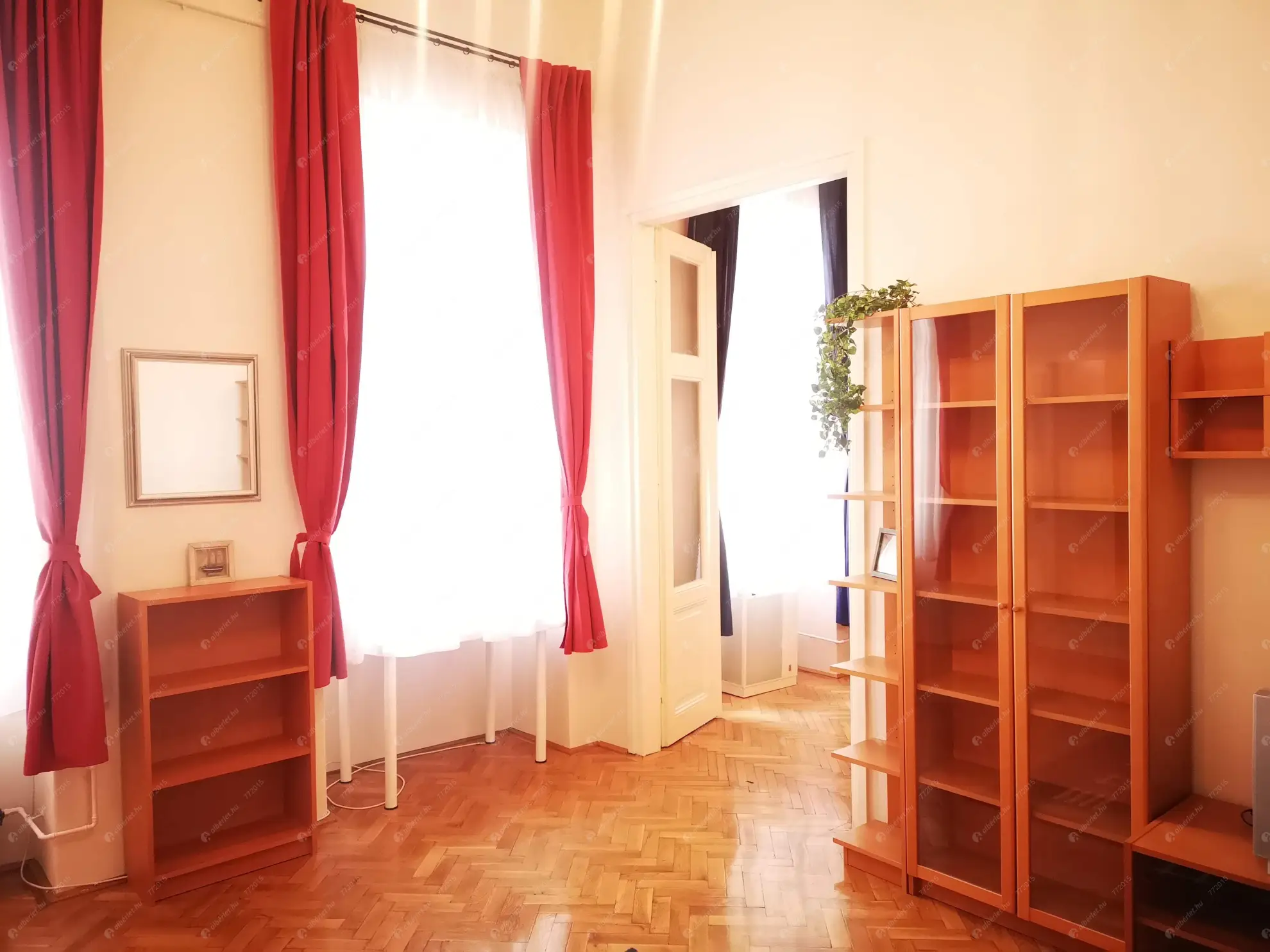 Kiadó albérlet 250000 Ft/hó áron: Budapest, V. kerület  Károly körút. Mérete: 55 nm, 2 szobás | Alberlet.hu - 6602225