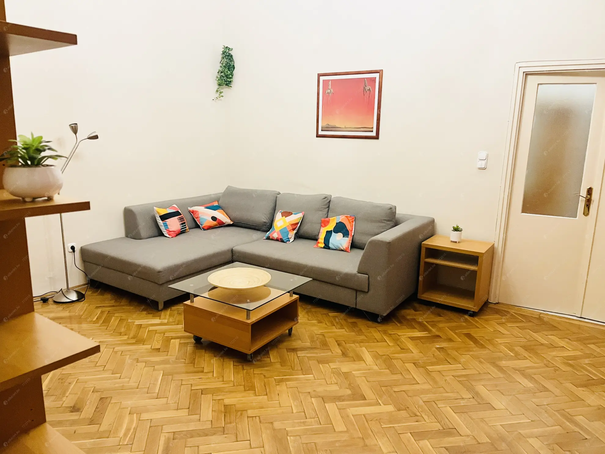 Kiadó albérlet 250000 Ft/hó áron: Budapest, V. kerület  Károly körút. Mérete: 55 nm, 2 szobás | Alberlet.hu - 6609048