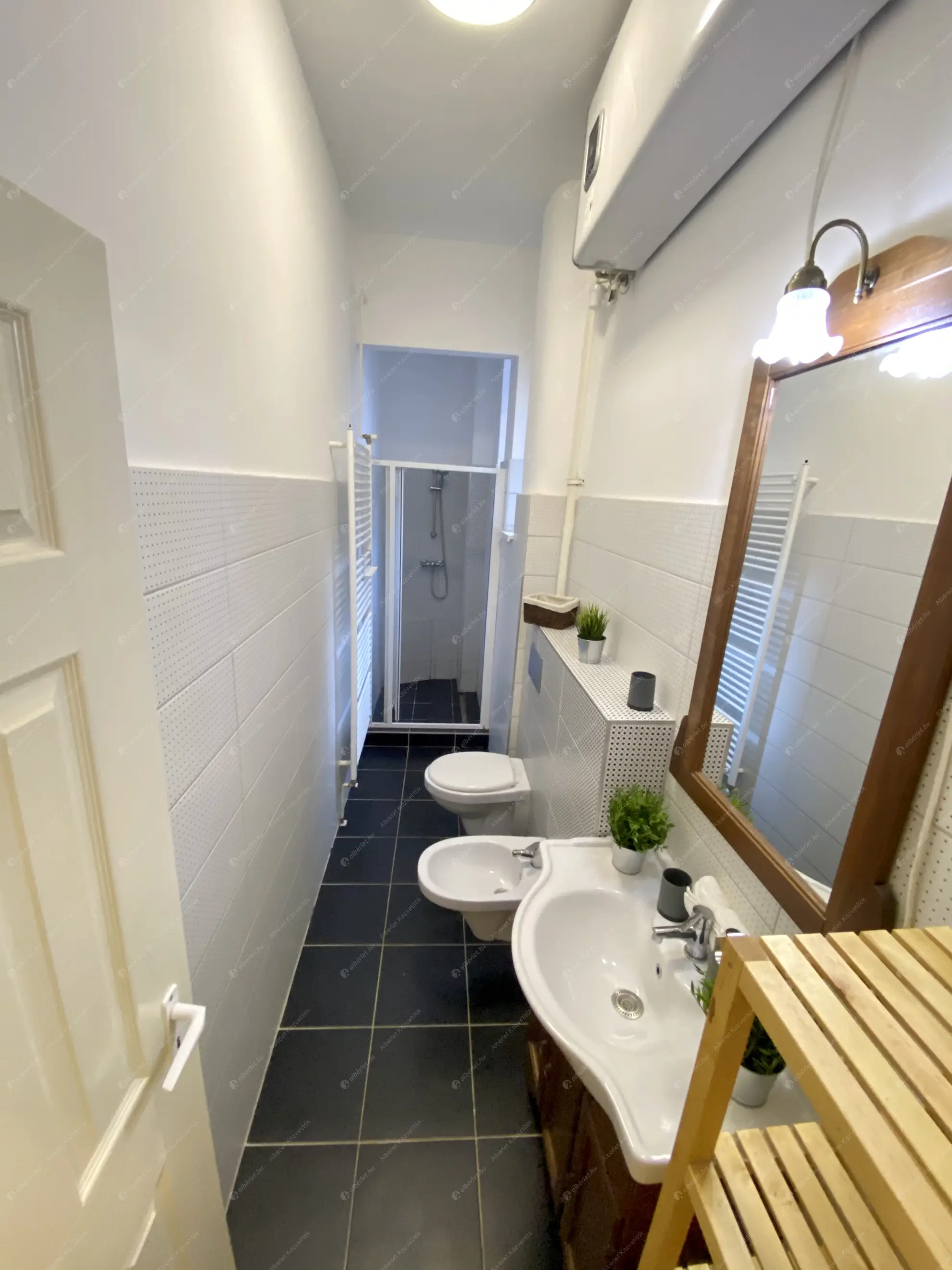 Kiadó albérlet 230000 Ft/hó áron: Budapest, V. kerület  Károly körút. Mérete: 55 nm, 3 szobás | Alberlet.hu - 6554275