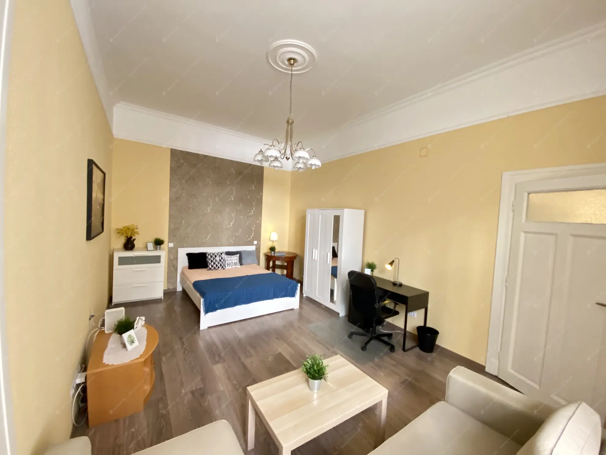 Kiadó albérlet 230000 Ft/hó áron: Budapest, V. kerület  Károly körút. Mérete: 55 nm, 3 szobás | Alberlet.hu - 6554278