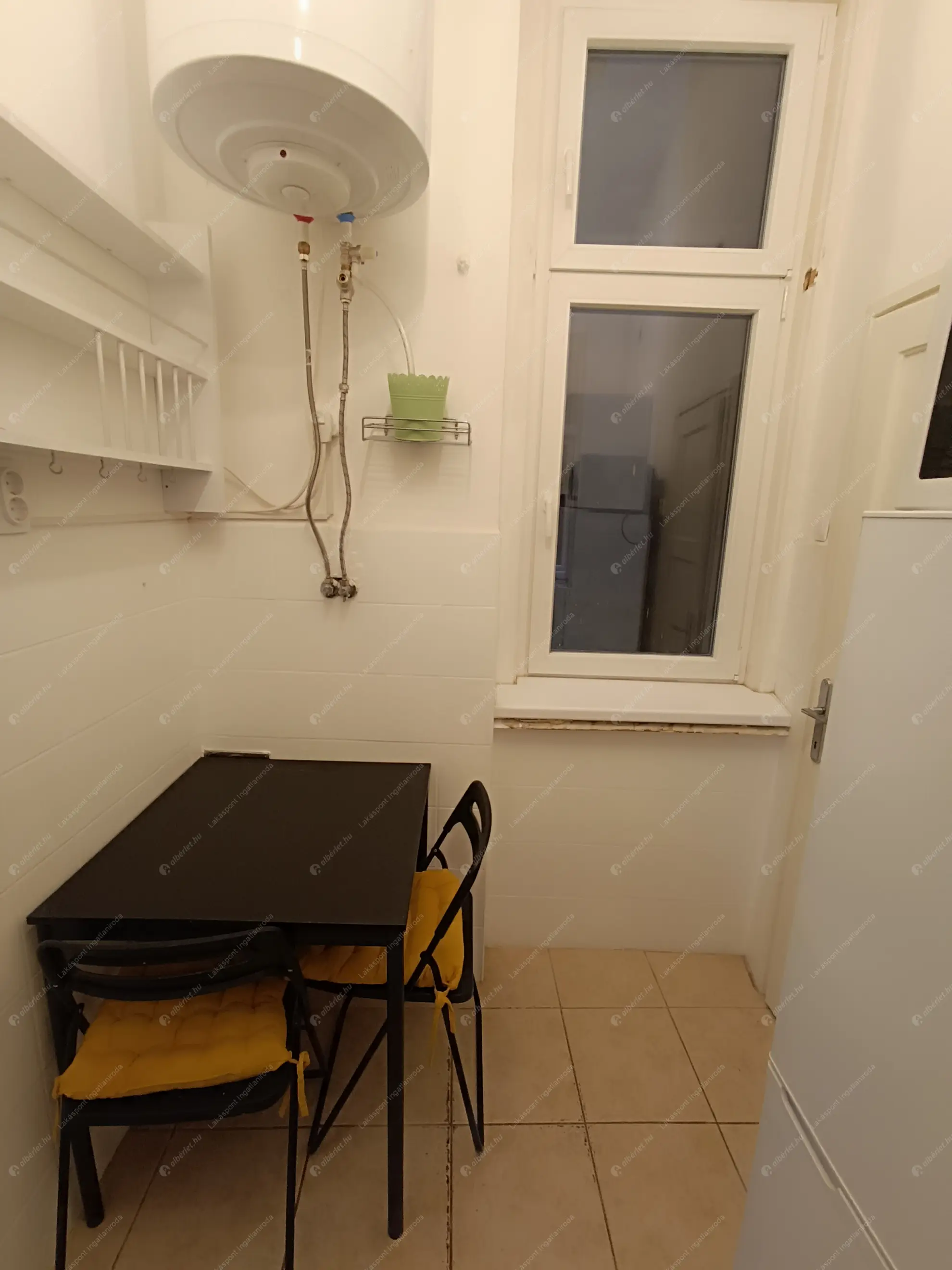 Kiadó albérlet 200000 Ft/hó áron: Budapest, V. kerület  Kecskeméti utca. Mérete: 23 nm, 1 szobás | Alberlet.hu - 6625524