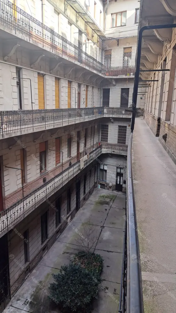 Kiadó albérlet 250000 Ft/hó áron: Budapest, V. kerület  Kecskeméti utca. Mérete: 39 nm, 1 szobás | Alberlet.hu - 6654965