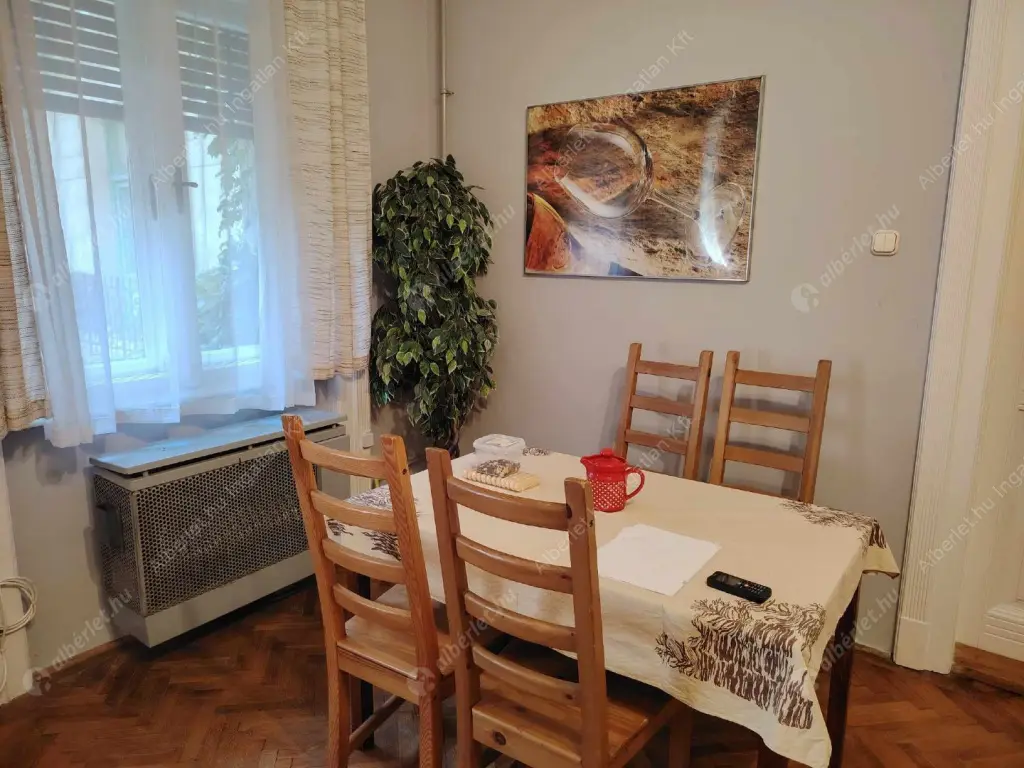 Kiadó albérlet 200000 Ft/hó áron: Budapest, V. kerület  Kecskeméti utca. Mérete: 40 nm, 1 szobás | Alberlet.hu - 6517891