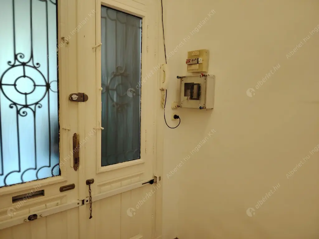 Kiadó albérlet 200000 Ft/hó áron: Budapest, V. kerület  Kecskeméti utca. Mérete: 40 nm, 1 szobás | Alberlet.hu - 6517899