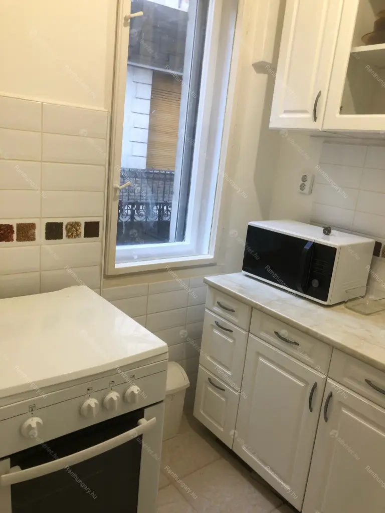 Kiadó albérlet 220000 Ft/hó áron: Budapest, V. kerület  Kecskeméti utca. Mérete: 40 nm, 1 szobás | Alberlet.hu - 6654813