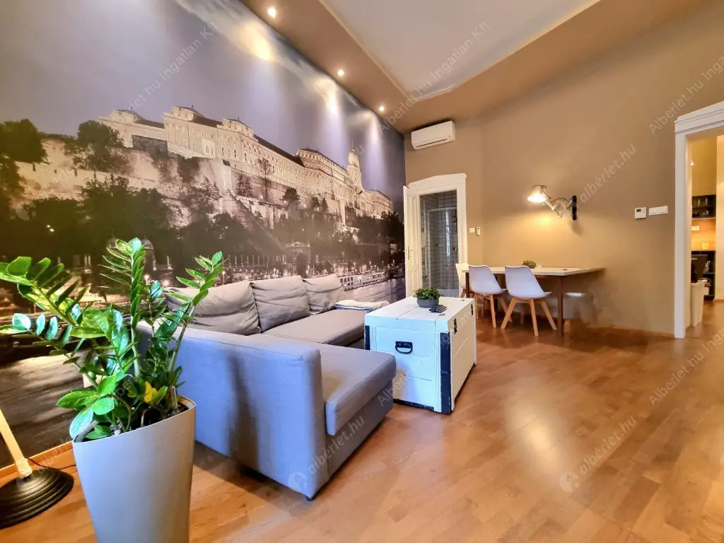 Kiadó albérlet 310000 Ft/hó áron: Budapest, V. kerület  Kecskeméti utca. Mérete: 56 nm, 1 szobás | Alberlet.hu - 6581972