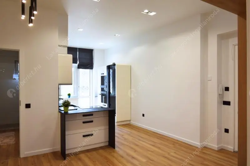 Kiadó albérlet 773000 Ft/hó áron: Budapest, V. kerület  Kecskeméti utca. Mérete: 90 nm, 2 szobás | Alberlet.hu - 6529782