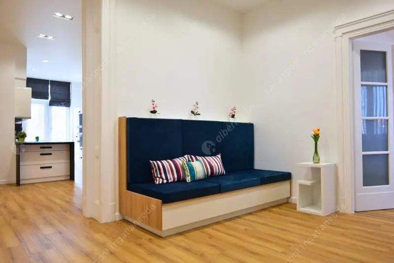 Kiadó albérlet 773000 Ft/hó áron: Budapest, V. kerület  Kecskeméti utca. Mérete: 90 nm, 2 szobás | Alberlet.hu - 6529785