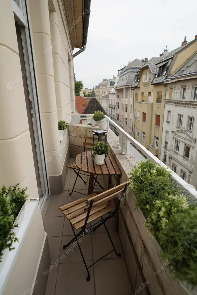 Kiadó albérlet 1091000 Ft/hó áron: Budapest, V. kerület  Királyi Pál utca. Mérete: 116 nm, 4 szobás | Alberlet.hu - 6562764