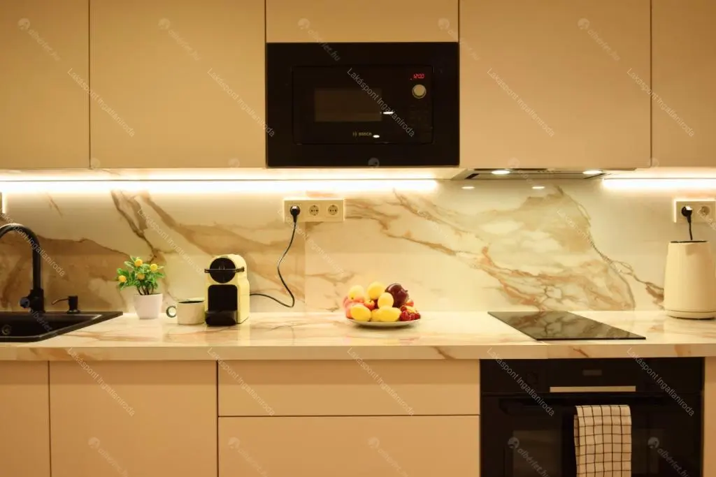 Kiadó albérlet 237000 Ft/hó áron: Budapest, V. kerület  Királyi Pál utca. Mérete: 20 nm, 1 szobás | Alberlet.hu - 6702347