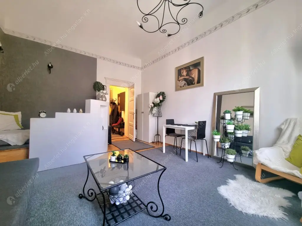 Kiadó albérlet 239000 Ft/hó áron: Budapest, V. kerület  Királyi Pál utca. Mérete: 36 nm, 1 szobás | Alberlet.hu - 6609256