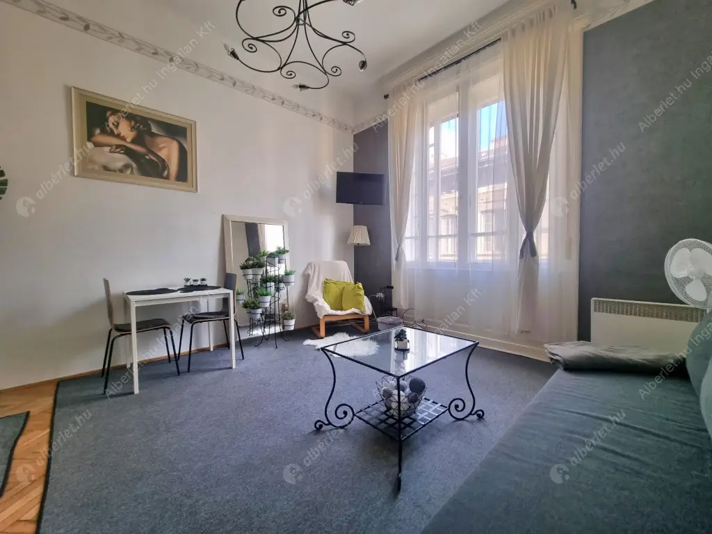 Kiadó albérlet 239000 Ft/hó áron: Budapest, V. kerület  Királyi Pál utca. Mérete: 36 nm, 1 szobás | Alberlet.hu - 6609257
