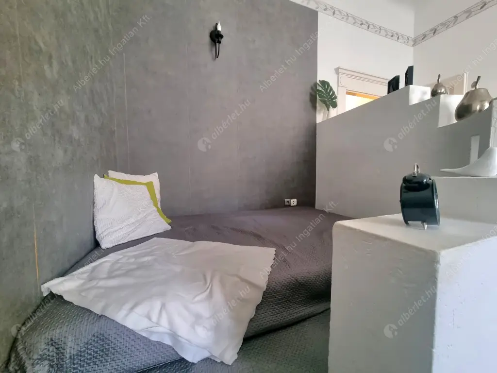 Kiadó albérlet 239000 Ft/hó áron: Budapest, V. kerület  Királyi Pál utca. Mérete: 36 nm, 1 szobás | Alberlet.hu - 6609260
