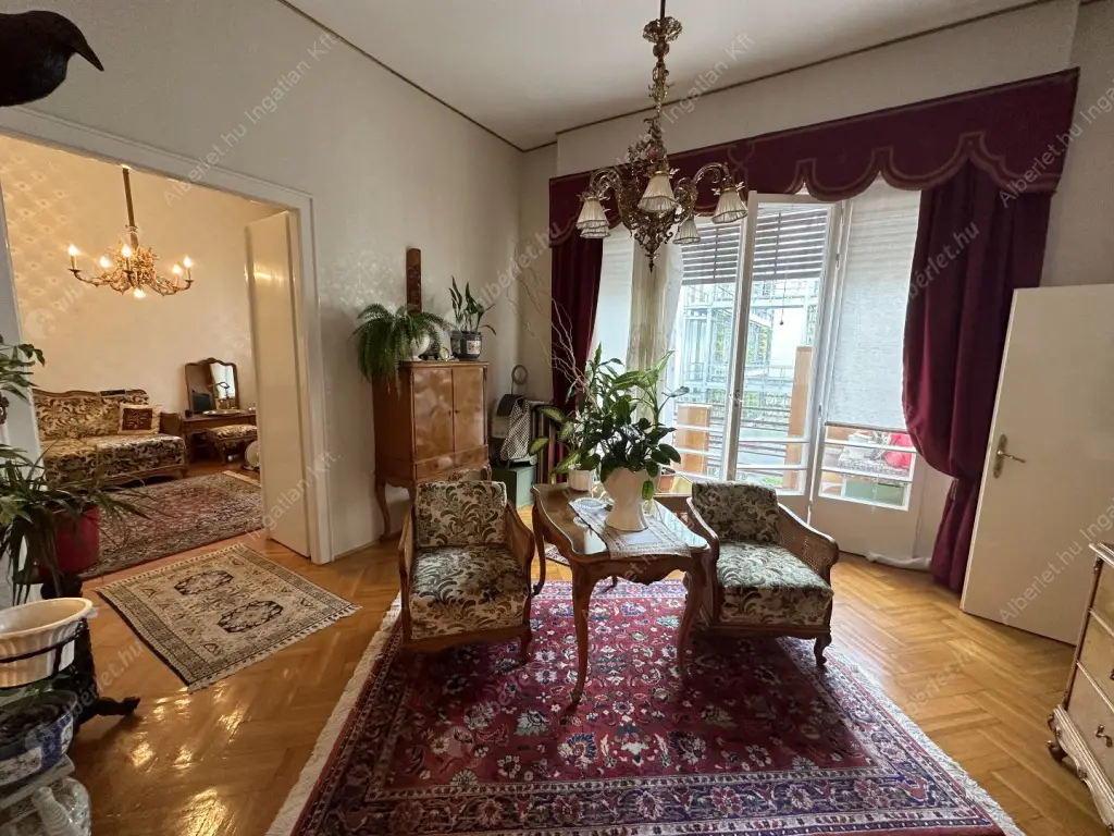 Kiadó albérlet 543000 Ft/hó áron: Budapest, V. kerület  Kossuth Lajos tér. Mérete: 92 nm, 3 szobás | Alberlet.hu - 6518717