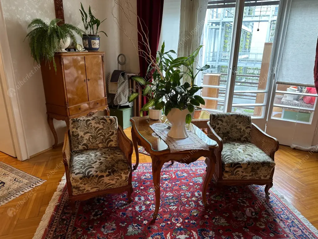 Kiadó albérlet 543000 Ft/hó áron: Budapest, V. kerület  Kossuth Lajos tér. Mérete: 92 nm, 3 szobás | Alberlet.hu - 6518728