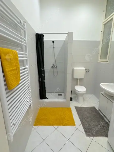 Kiadó albérlet 250000 Ft/hó áron: Budapest, V. kerület  Kossuth Lajos utca. Mérete: 35 nm, 2 szobás | Alberlet.hu - 6618552