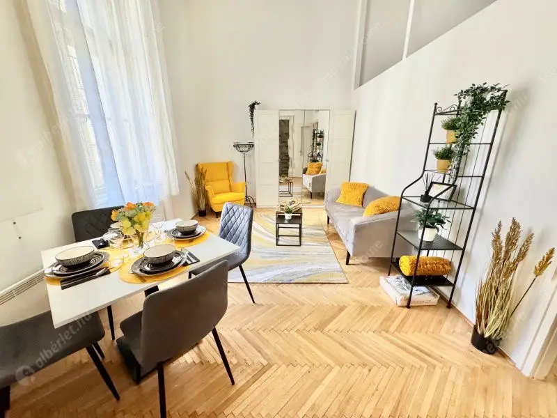 Kiadó albérlet 250000 Ft/hó áron: Budapest, V. kerület  Kossuth Lajos utca. Mérete: 35 nm, 2 szobás | Alberlet.hu - 6618554