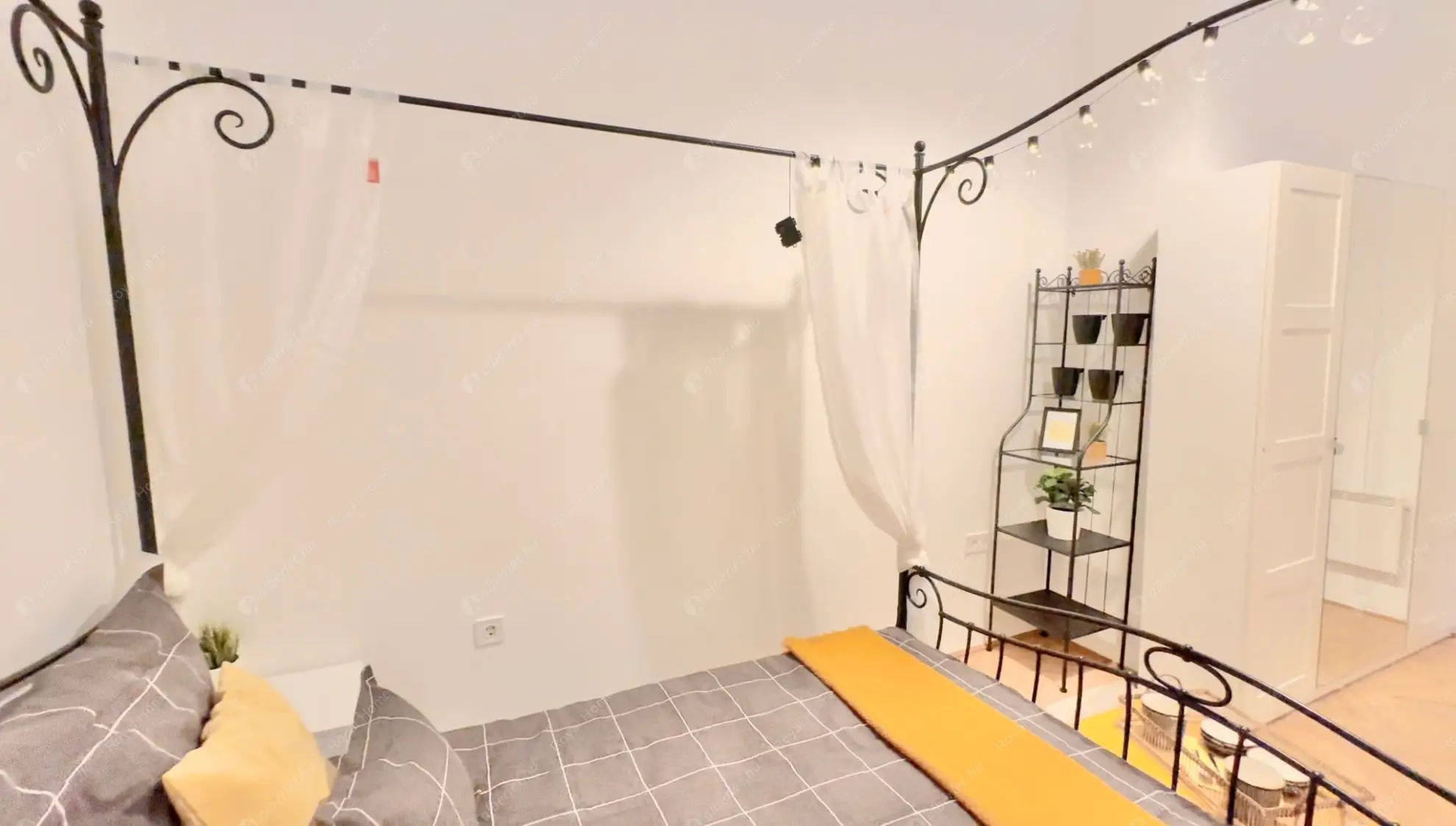 Kiadó albérlet 250000 Ft/hó áron: Budapest, V. kerület  Kossuth Lajos utca. Mérete: 35 nm, 2 szobás | Alberlet.hu - 6618555