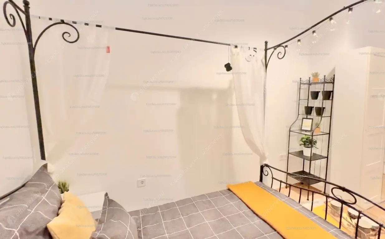 Kiadó albérlet 250000 Ft/hó áron: Budapest, V. kerület  Kossuth Lajos utca. Mérete: 35 nm, 2 szobás | Alberlet.hu - 6625954