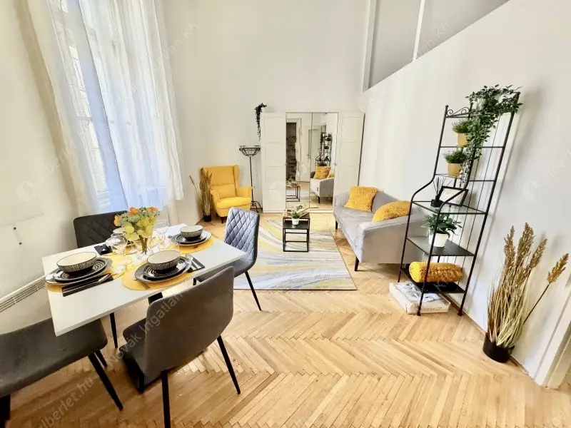 Kiadó albérlet 250000 Ft/hó áron: Budapest, V. kerület  Kossuth Lajos utca. Mérete: 35 nm, 2 szobás | Alberlet.hu - 6628385