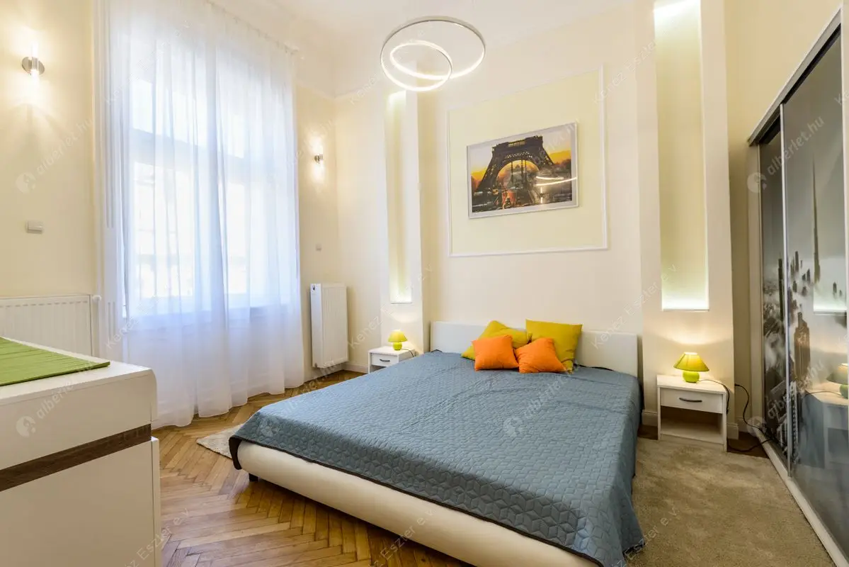 Kiadó albérlet 350000 Ft/hó áron: Budapest, V. kerület  Kossuth Lajos utca. Mérete: 68 nm, 2 szobás | Alberlet.hu - 6401566