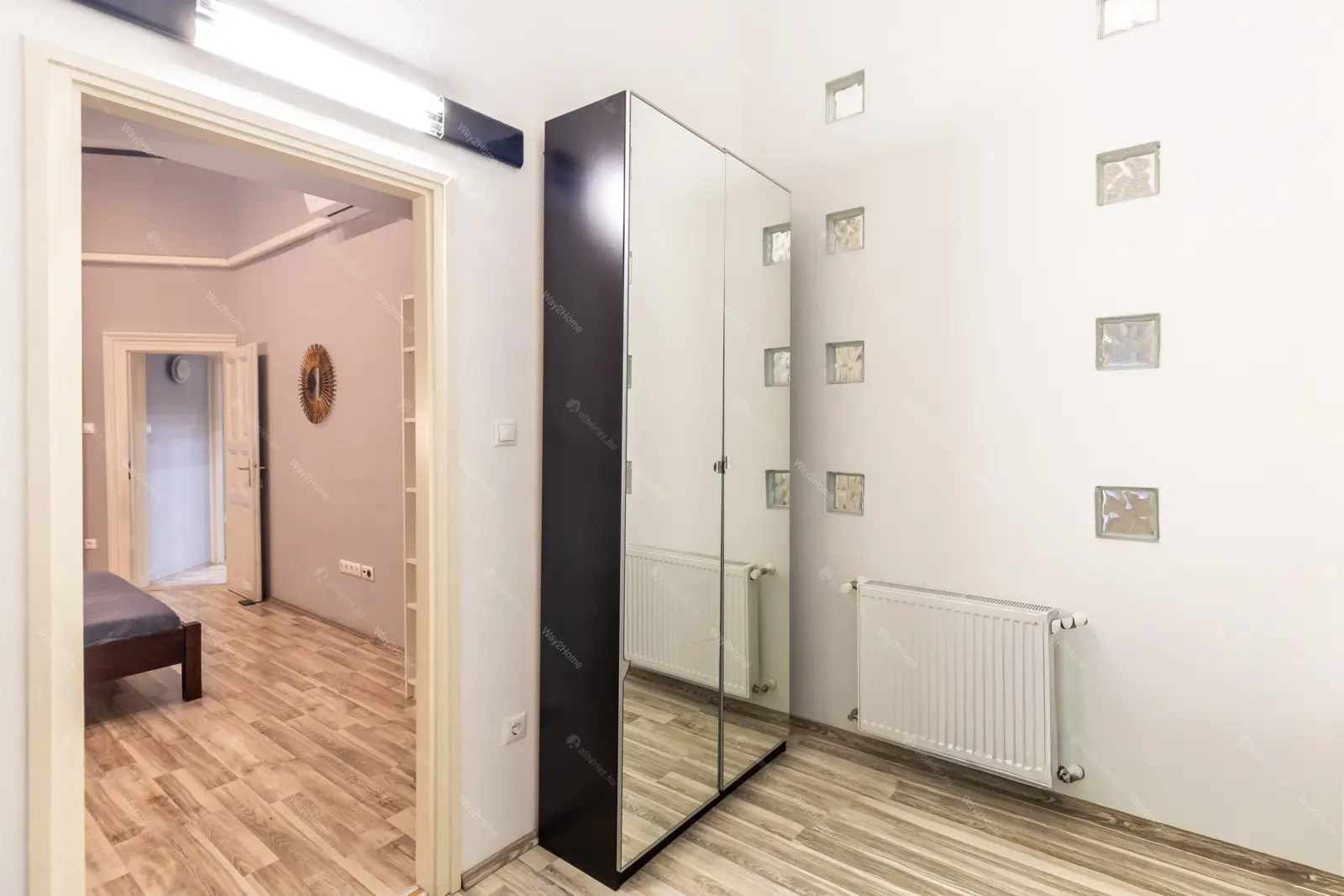 Kiadó albérlet 280000 Ft/hó áron: Budapest, V. kerület  Kossuth Lajos utca. Mérete: 69 nm, 3 szobás | Alberlet.hu - 6687803