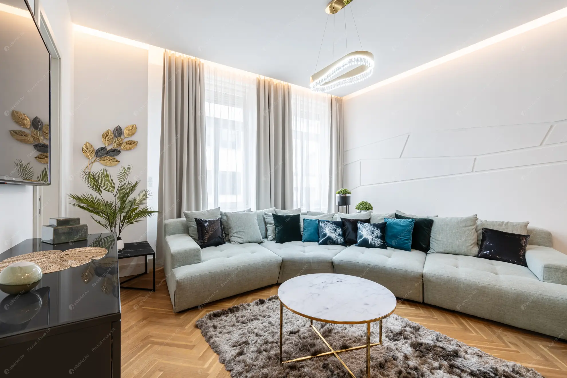 Kiadó albérlet 1290000 Ft/hó áron: Budapest, V. kerület  Kristóf tér. Mérete: 133 nm, 1 szobás | Alberlet.hu - 6586997