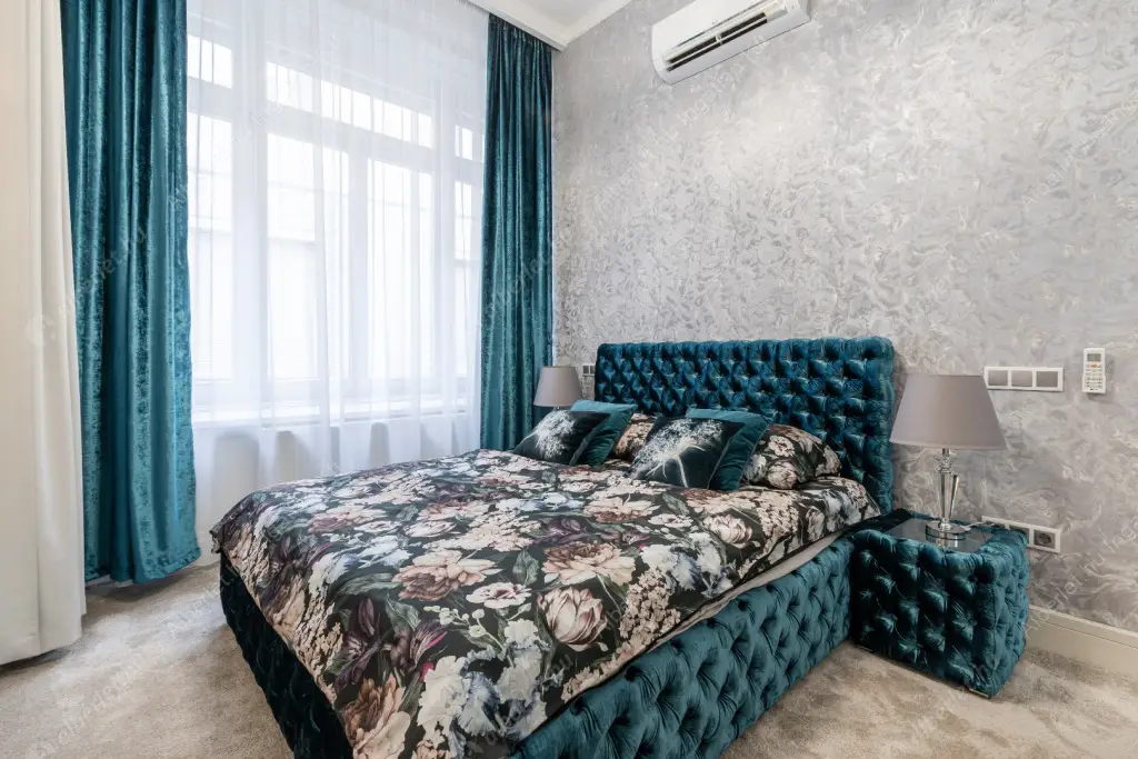 Kiadó albérlet 1290000 Ft/hó áron: Budapest, V. kerület  Kristóf tér. Mérete: 133 nm, 5 szobás | Alberlet.hu - 6551842