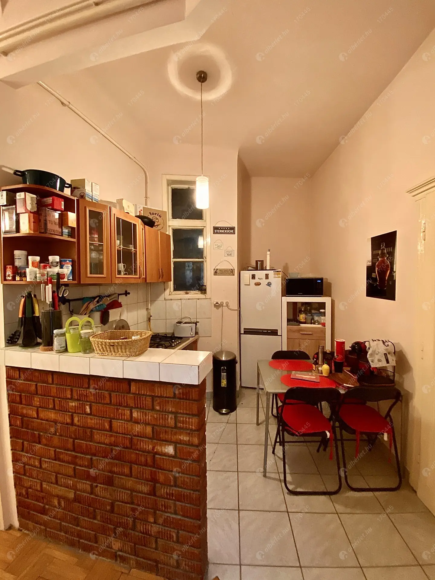 Kiadó albérlet 291000 Ft/hó áron: Budapest, V. kerület  Magyar utca. Mérete: 65 nm, 2 szobás | Alberlet.hu - 6489640