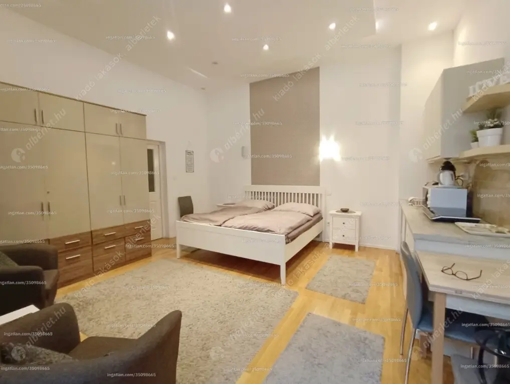 Kiadó albérlet 220000 Ft/hó áron: Budapest, V. kerület  Mérleg utca. Mérete: 28 nm, 1 szobás | Alberlet.hu - 6634645