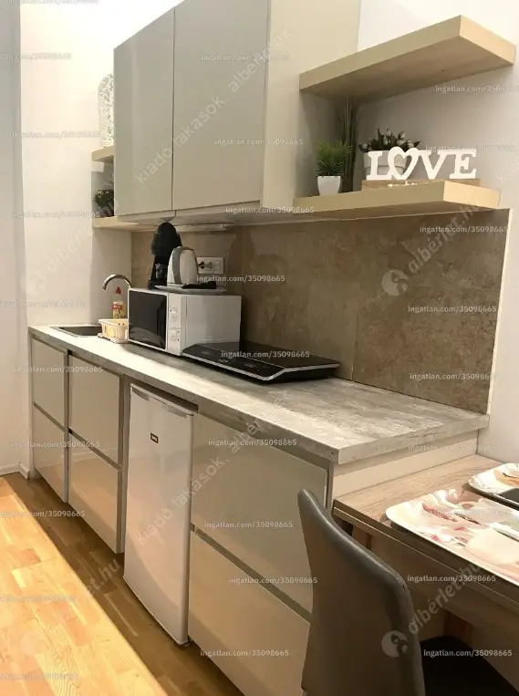 Kiadó albérlet 220000 Ft/hó áron: Budapest, V. kerület  Mérleg utca. Mérete: 28 nm, 1 szobás | Alberlet.hu - 6634646