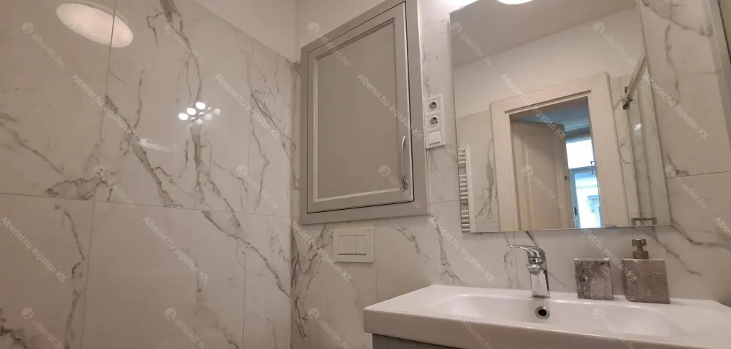 Kiadó albérlet 600000 Ft/hó áron: Budapest, V. kerület  Mérleg utca. Mérete: 80 nm, 2 szobás | Alberlet.hu - 6701617