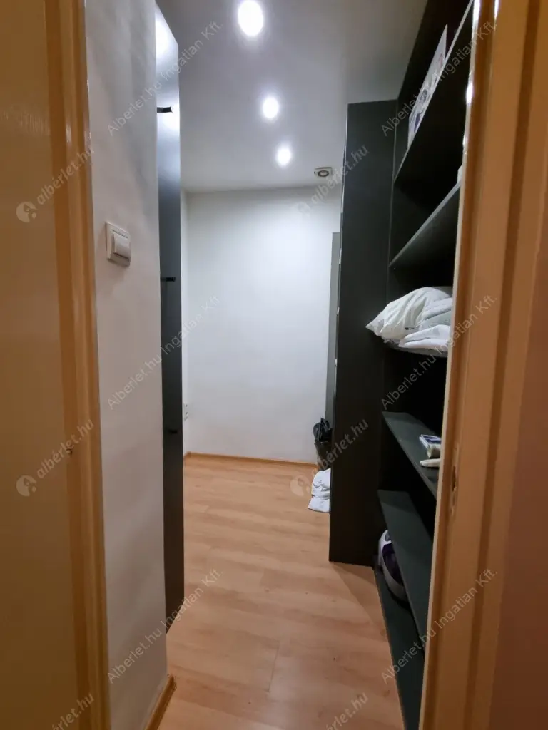 Kiadó albérlet 274000 Ft/hó áron: Budapest, V. kerület  Molnár utca. Mérete: 63 nm, 2 szobás | Alberlet.hu - 6612599