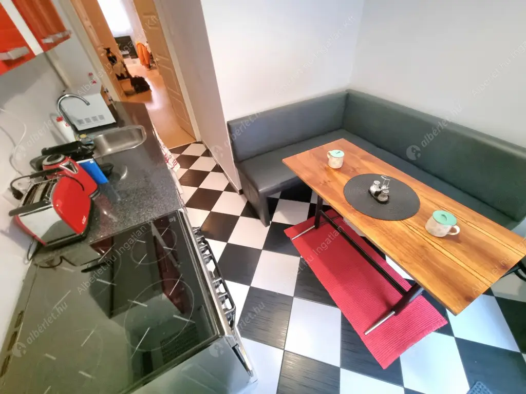 Kiadó albérlet 274000 Ft/hó áron: Budapest, V. kerület  Molnár utca. Mérete: 63 nm, 2 szobás | Alberlet.hu - 6612608