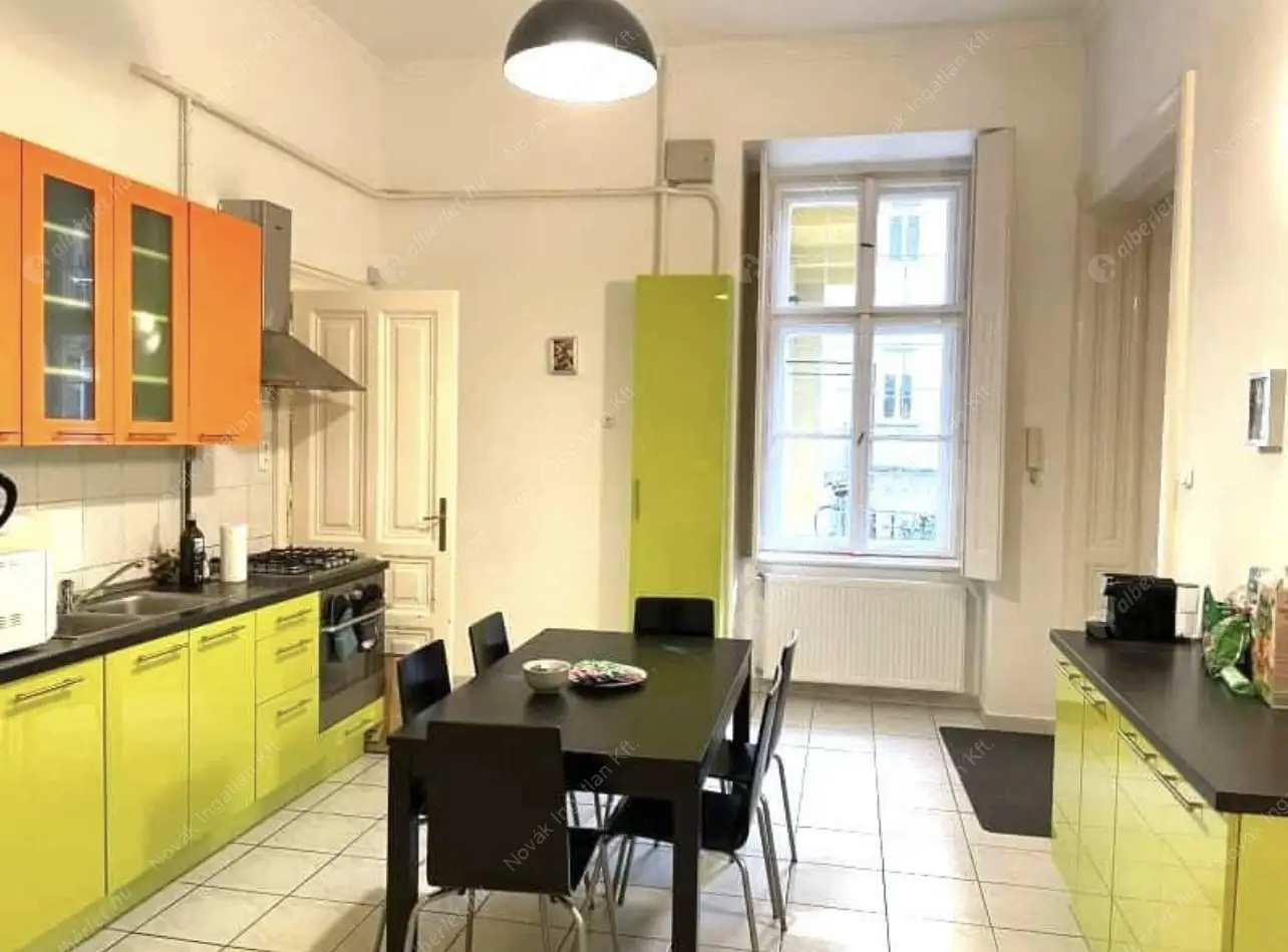 Kiadó albérlet 360000 Ft/hó áron: Budapest, V. kerület  Molnár utca. Mérete: 82 nm, 3 szobás | Alberlet.hu - 6479437