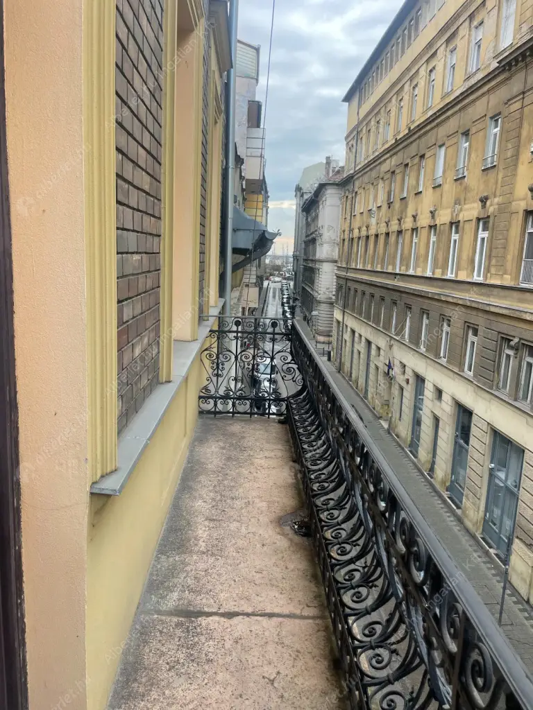 Kiadó albérlet 490000 Ft/hó áron: Budapest, V. kerület  Molnár utca. Mérete: 93 nm, 3 szobás | Alberlet.hu - 6616329