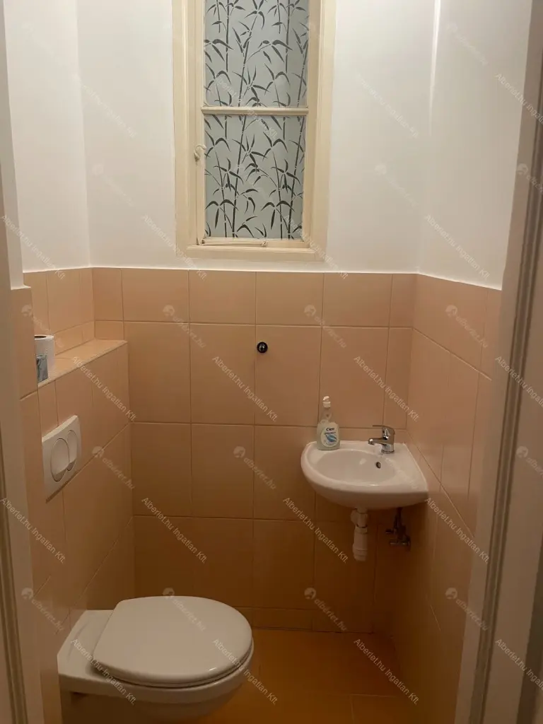 Kiadó albérlet 450000 Ft/hó áron: Budapest, V. kerület  Molnár utca. Mérete: 93 nm, 3 szobás | Alberlet.hu - 6641096