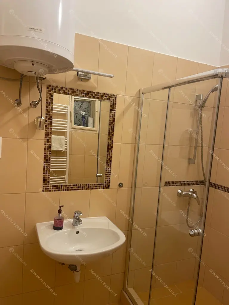 Kiadó albérlet 450000 Ft/hó áron: Budapest, V. kerület  Molnár utca. Mérete: 93 nm, 3 szobás | Alberlet.hu - 6655646