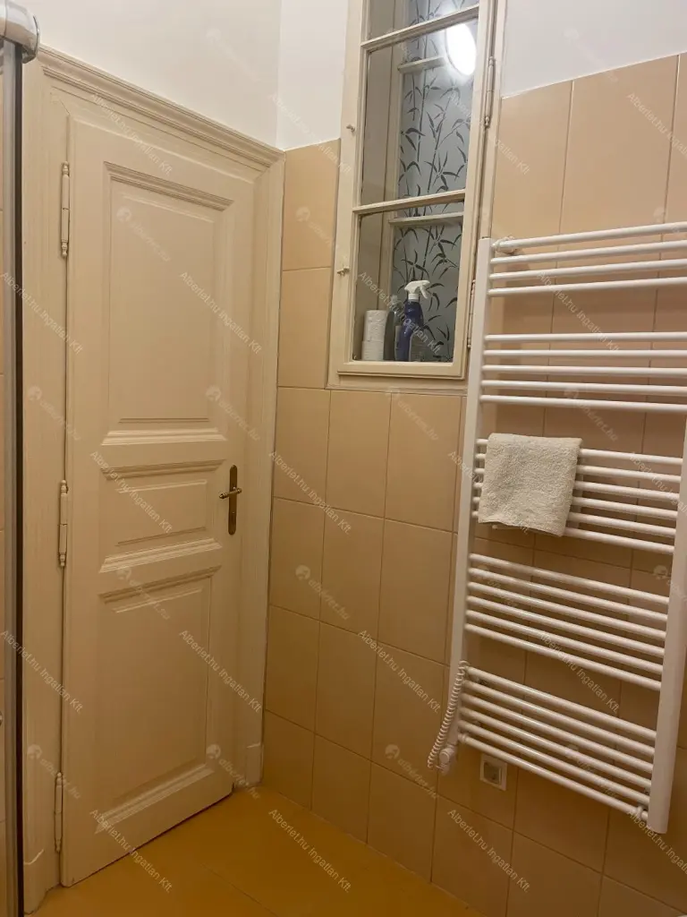 Kiadó albérlet 450000 Ft/hó áron: Budapest, V. kerület  Molnár utca. Mérete: 93 nm, 3 szobás | Alberlet.hu - 6655647